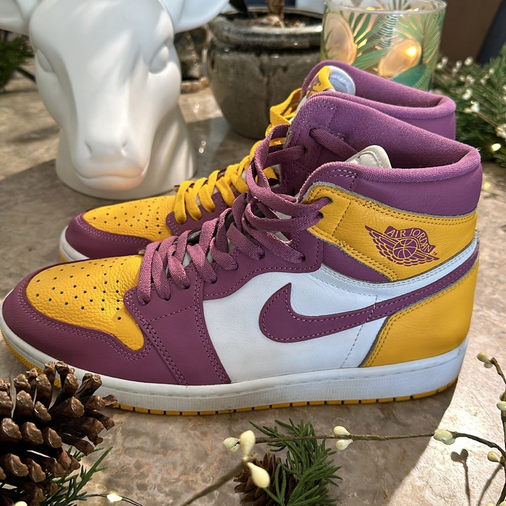 Nike Air Jordan 1 High “Brotherhood” - Picture 5 of 17